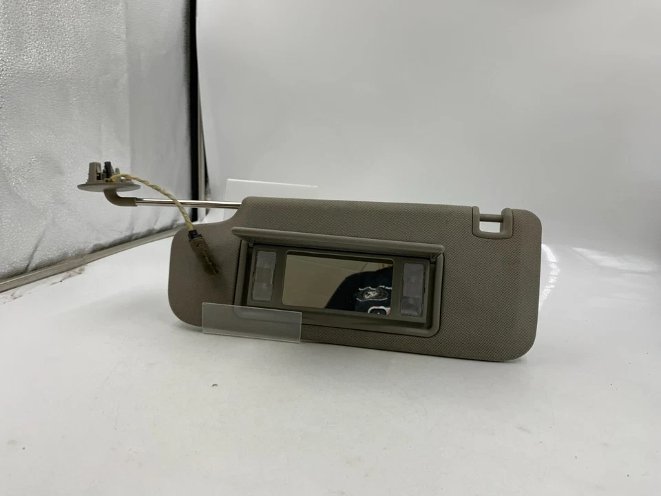 2014-2019 Cadillac ATS Driver Sun Visor Gray Illuminated OEM D02B63006 - Image 4 of 4