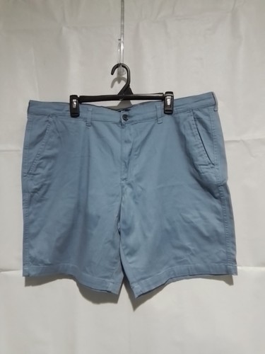 MEN'S GEORGE BLUE WALKING SHORTS. SZ 40. NEW.