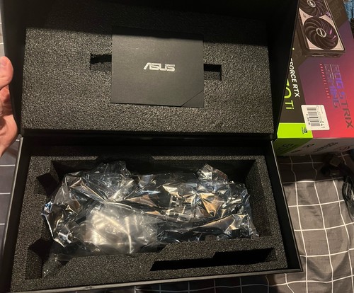 ASUS NVIDIA GeForce RTX 5070 Ti ROG Strix OC Triple Fan 16G GDDR7 - Afbeelding 4 van 5