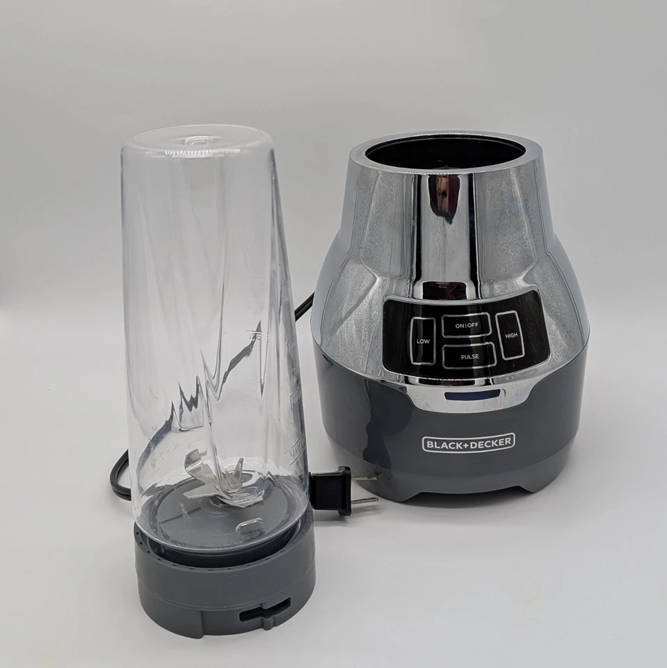 Batidora personal Black And Decker Powercrush PB2000G usada Foto 2 de 4