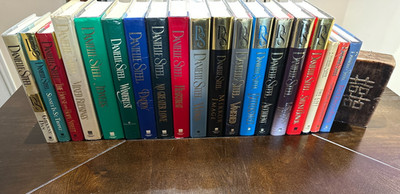 Lot of 19 Danielle Steel First Edition Hardcover Books w/ Dust Jackets   1980s 2
