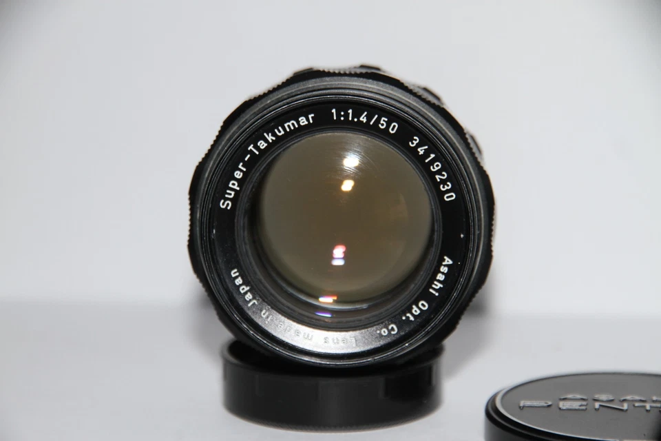 Pentax Super Takumar 50mm f/1.4 M42 Mount Standard Manual Prime Lens. - Image 2 of 4