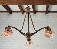 Tolle Jugendstil Deckenlampe aus Messing mit 3 rosa Rosenblüten Schirme 1920