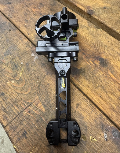 Black Gold Ascent 1-Pin Compound Bow Sight RH