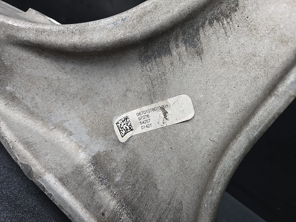 2014-2022 MASERATI QUATTROPORTE AWD FRONT RIGHT SIDE LOWER CONTROL ARM OEM - Image 3 of 4