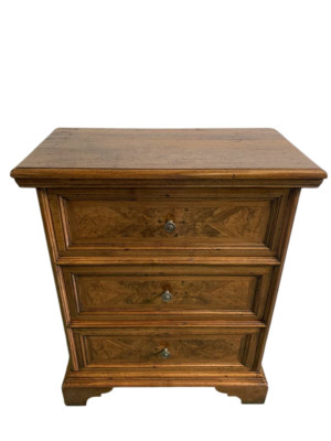 Antique Small Chest Of Drawers With Three Drawers In Walnut Tuscany 18th Century