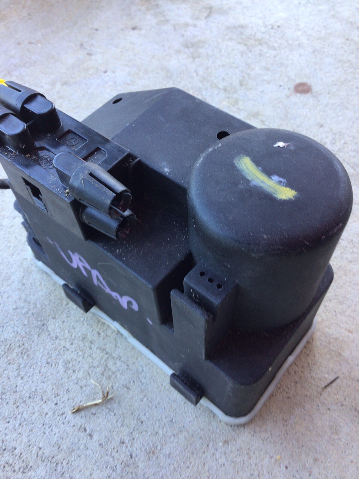 560SL 300E 190E 260E E320 E420 500E Vacuum pump Door Lock & Connectors