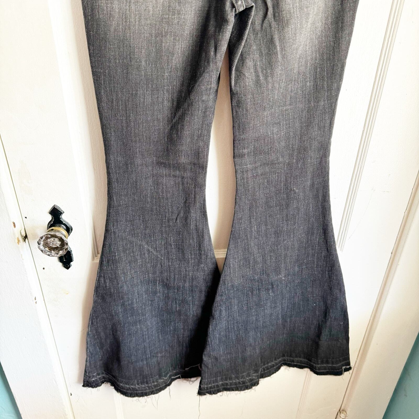 We the Free Irreplaceable Dramatic Flare Dropped … - image 8