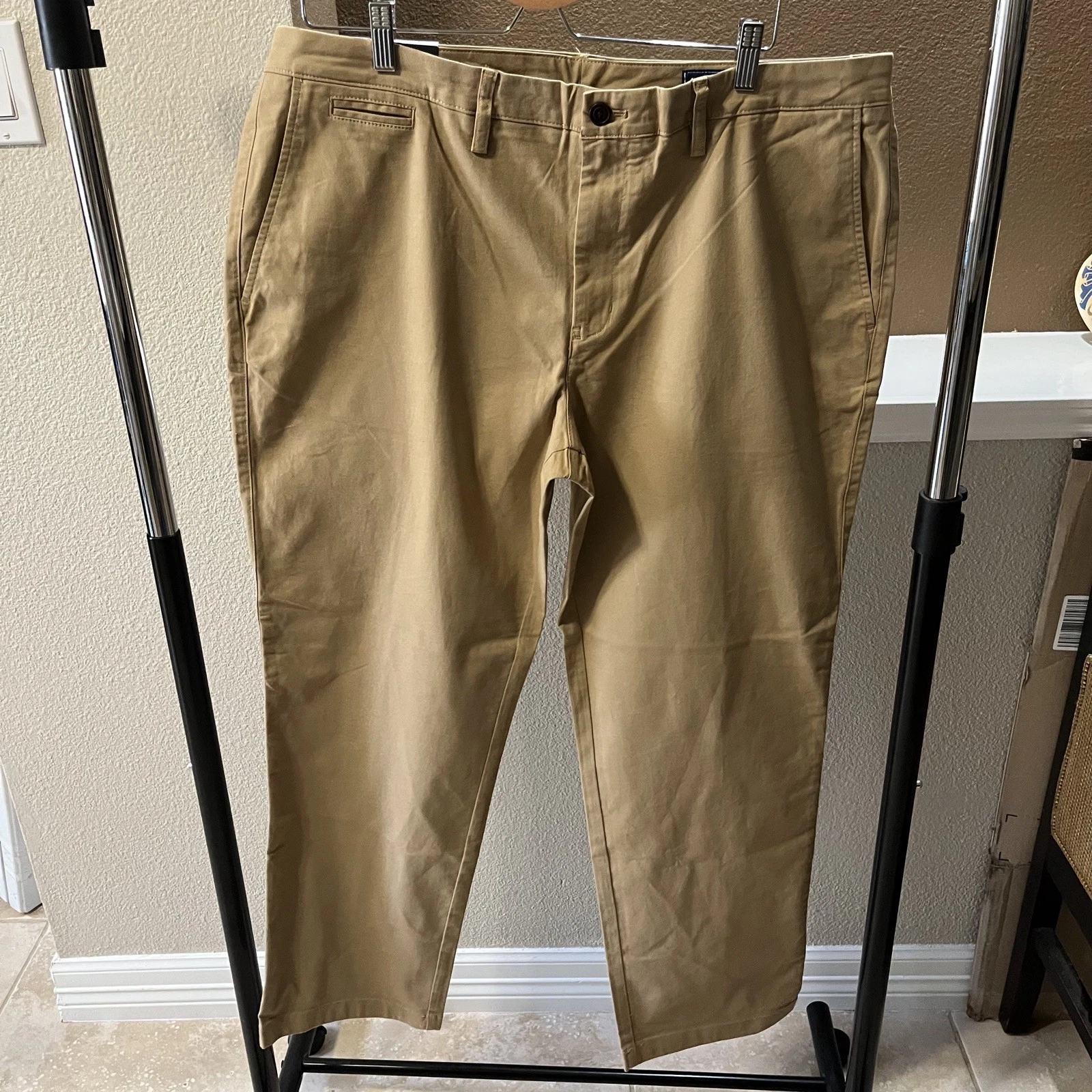 Vineyard Vines Classic Chino Pants Mens Size 38 x 32 Officer Khaki - NWT $118