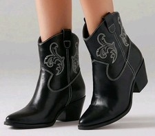 Old Navy Black Jack Ankle Boots Black Faux Le...