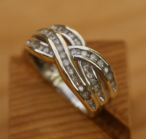 Crossover Diamond Ring