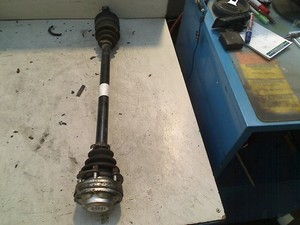 ANTRIEBSWELLE RECHTS HINTEN BMW 1 serie (E81) 2011 7523960