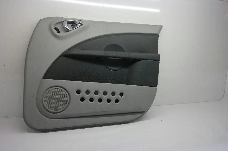 2001-2010 Chrysler PT Cruiser RH Right Font Passenger Door Panel  - Image 2 of 4
