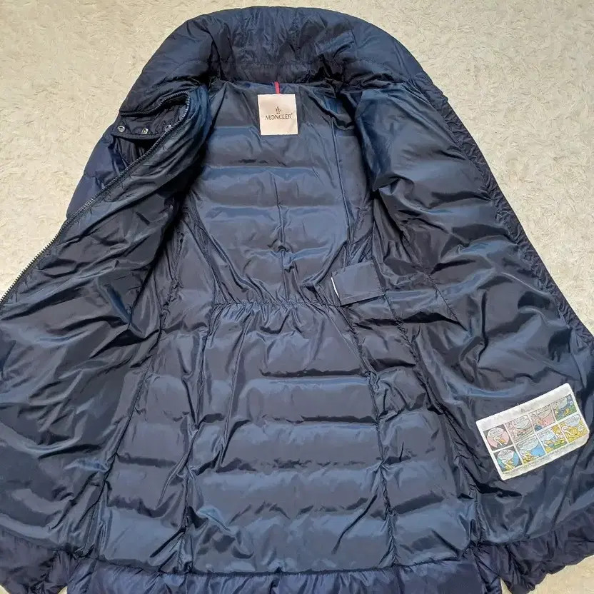 Moncler Phlamette Women's 44 Down Puffer, Excellent Condition thumbnail 6