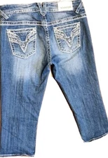 VIGOSS Jeans Womens Sz 11/12 (32x22) The Chelsea Capri Med Wash Blue Denim Pants