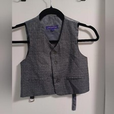 Versatile Gray Accessory for Any Occasion