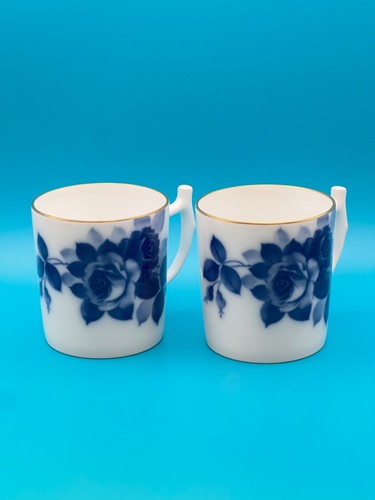 A Set of 2 Okura Art China Vintage Blue Rose Mugs with Gold Band From Japan - Picture 2 of 16