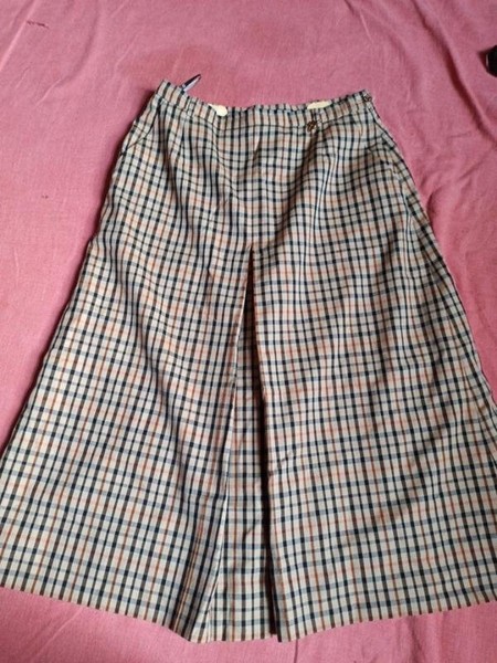 Women DAKS Skirt Beige Wool 36 / S / 44