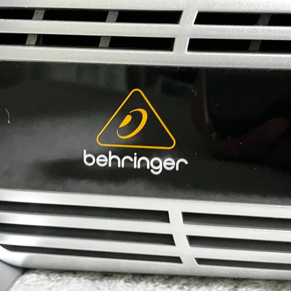 Behringer iNUKE NU3000 Rackmount | 3000W Stereo Power Amplifer - Image 2 of 4