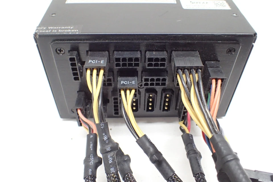 ULTRA 1050W Modular ATX Active PFC Power Supply 80 PLUS U12-41564 - Image 3 of 4