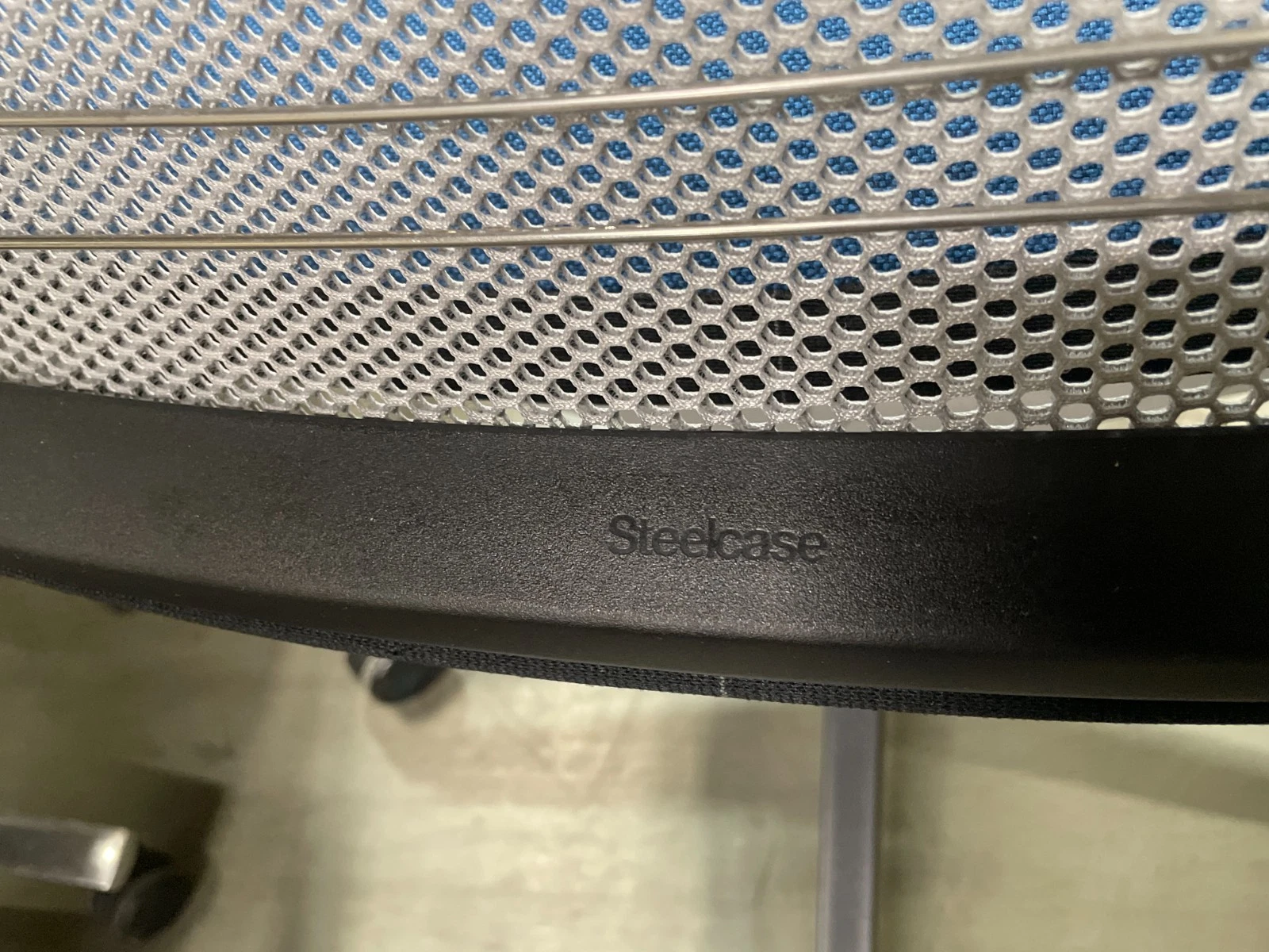 Steelcase Think V1 Office Chair - Thumbnail 4