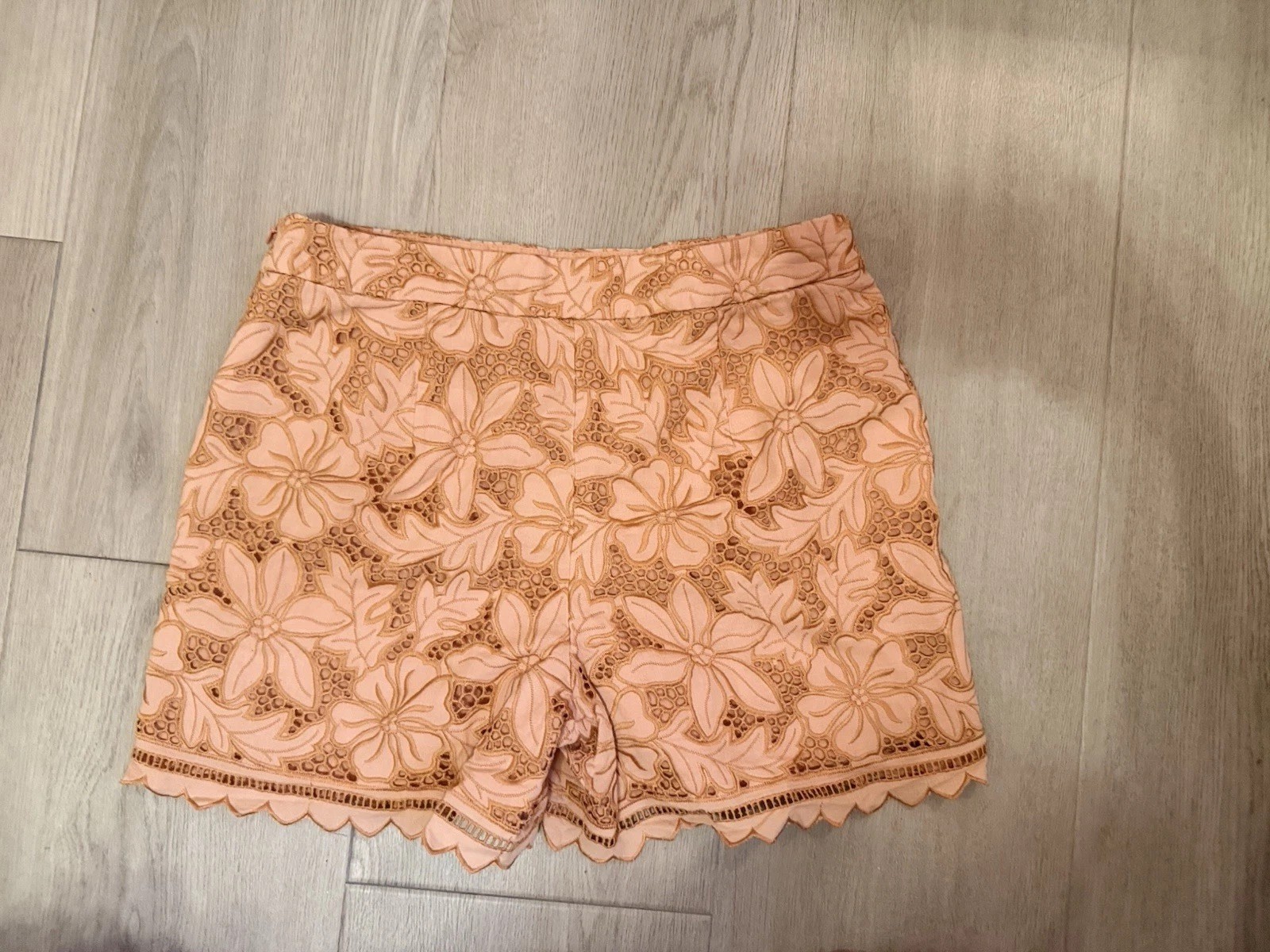 Ann Taylor Women’s Floral Cotton Shorts Size 6 Peach Orange