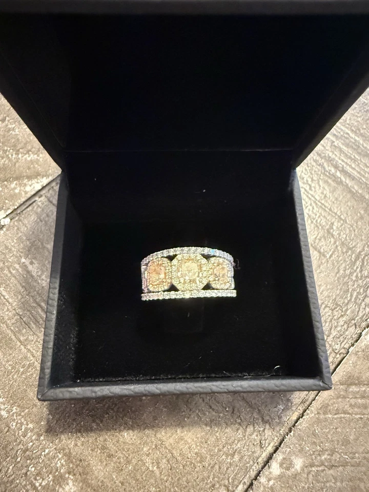 Effy 18k Two-Tone Gold Yellow Diamond Ring 1.49 Fancy Yellow Diamond VS1 Size 7 - Image 2 of 4