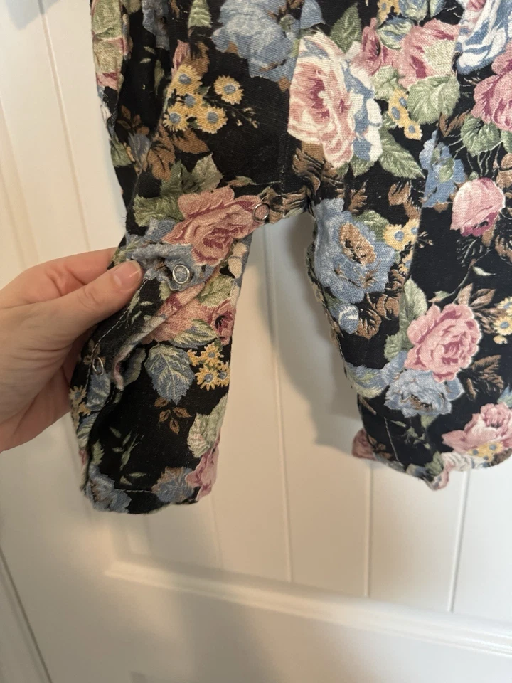 Mameluco CachCach Vintage Burbuja Floral Oscuro Talla 12 Meses  Foto 3 de 4