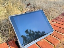 Apple iPad 8th Generation 32GB Wifi  Cellular