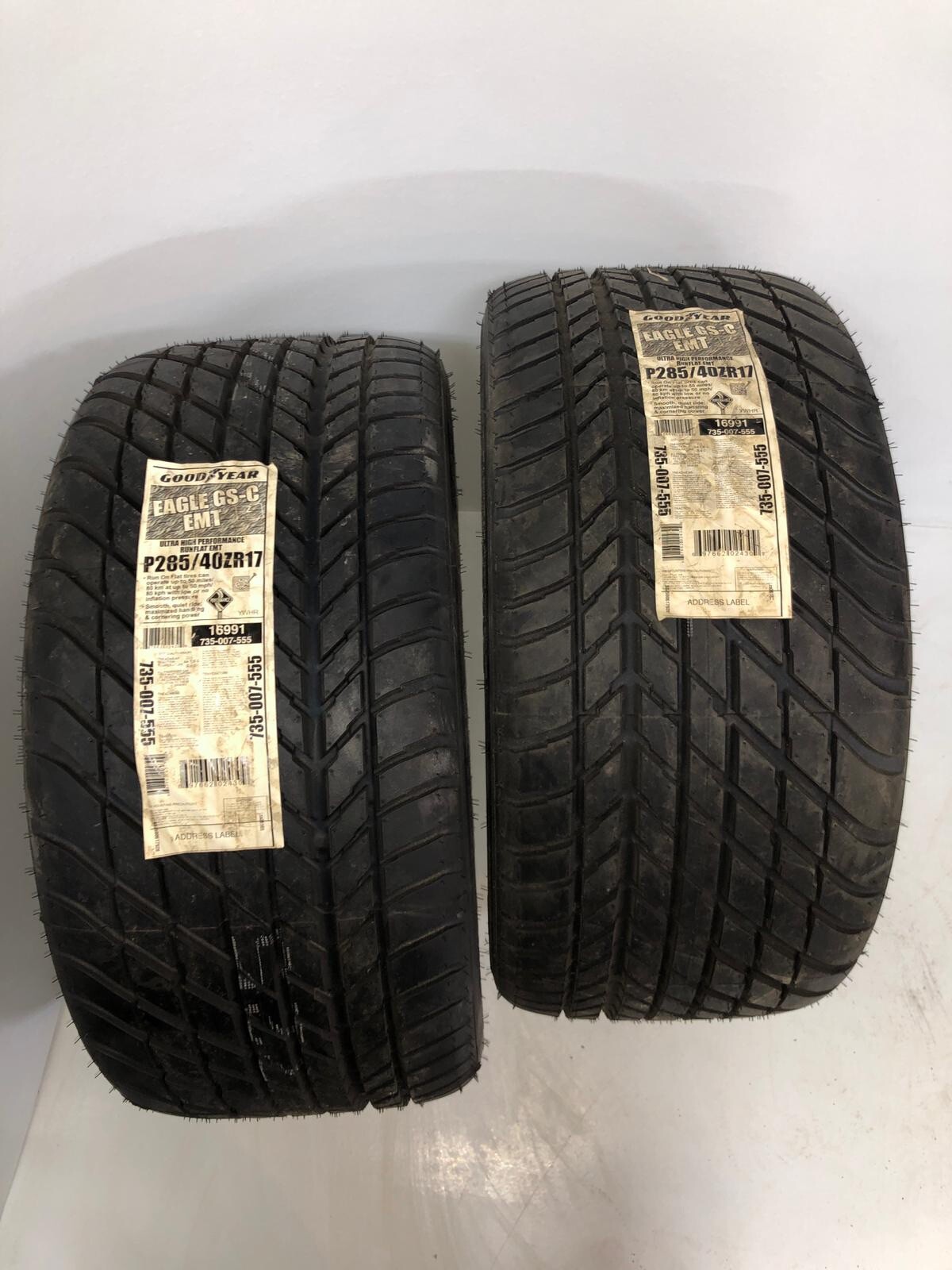 2 New 2854017 Goodyear Eagle GsC Emt Run Flat Dot 0212 285/40/17 Right