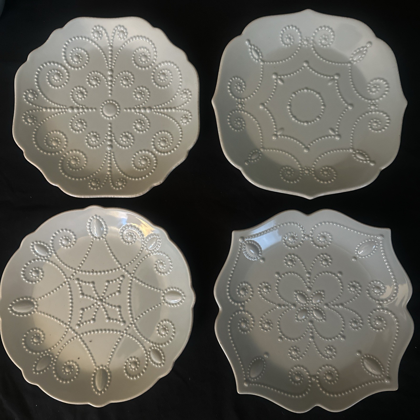 Of 4 Assorted 7.5" Plates ..... New In Box