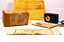 RADIO BAQUELITA ANTIGUA MINIATURA JUGUETE CRISTAL PEE-WEE VINTAGE AÑOS 40 SIN GRIETAS