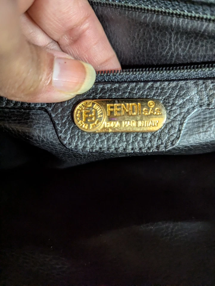 Bolso de hombro Fendi mediano negro Foto 2 de 4