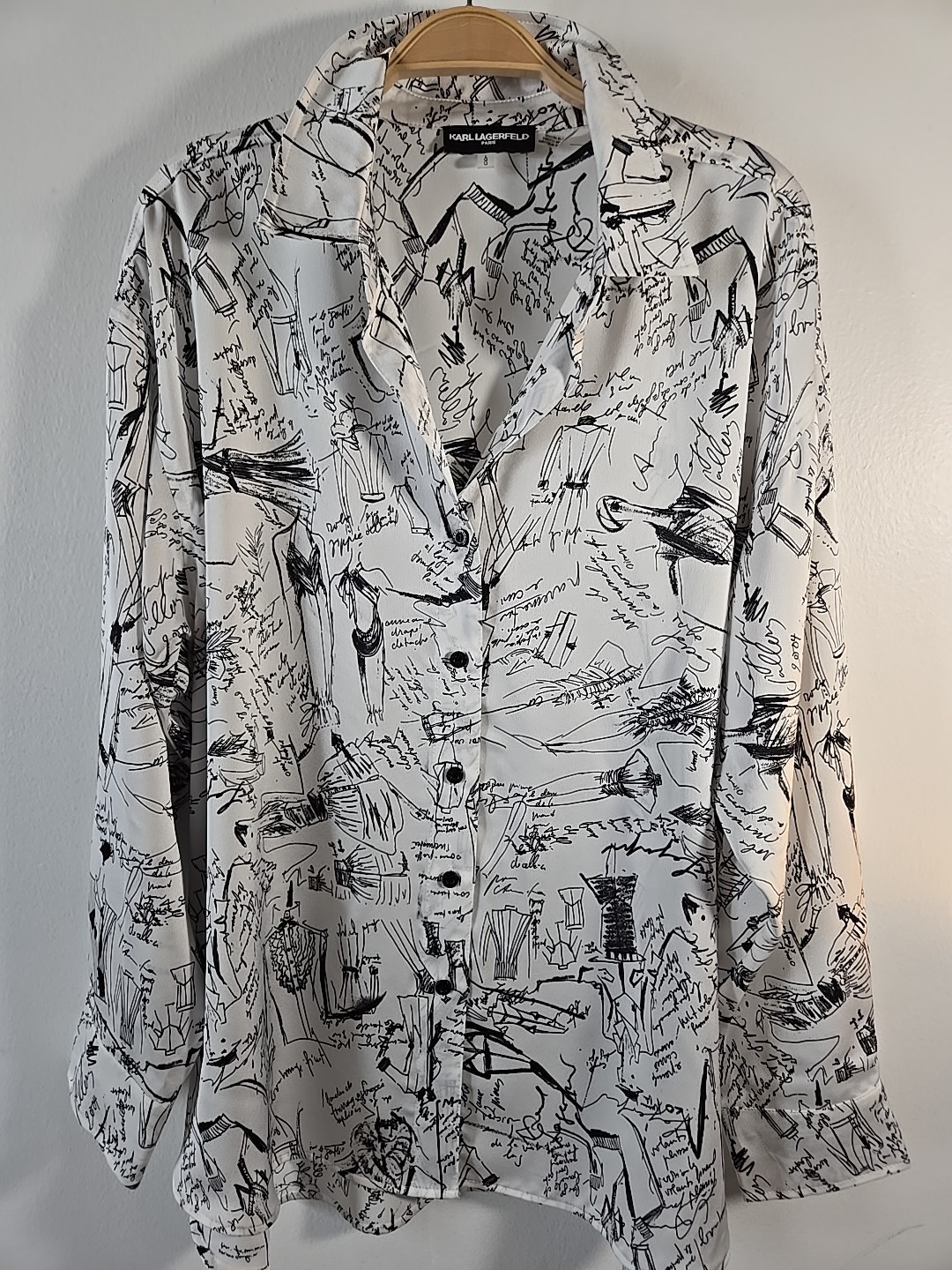 NWOT KARL LAGERFELD PARIS Sz L Graphic Print Button Down Shirt Blouse Limited