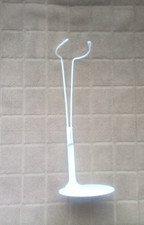 Kaiser White 8 to 12 Inch Doll Stand