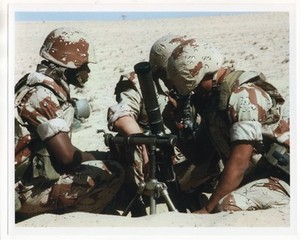 1990 Desert Shield USMC 2nd Marine Division M-224 60mm Mortar 8x10 Photo