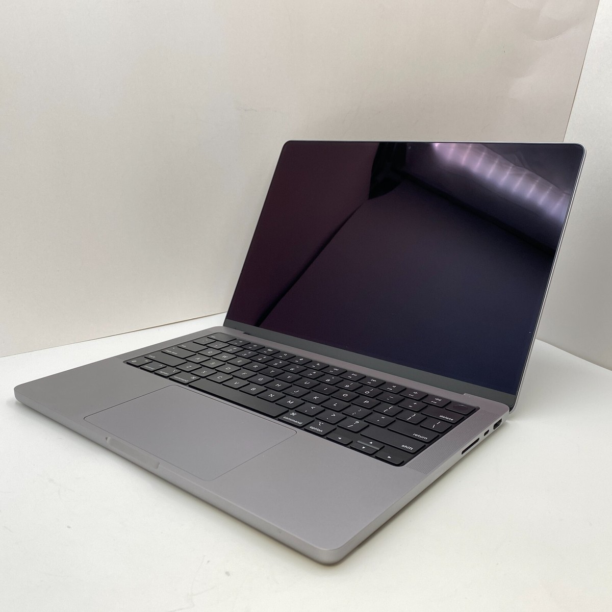 D*e様 Apple Macbook M1 Pro | 32 GB | 512 Apple MacBook Pro 14