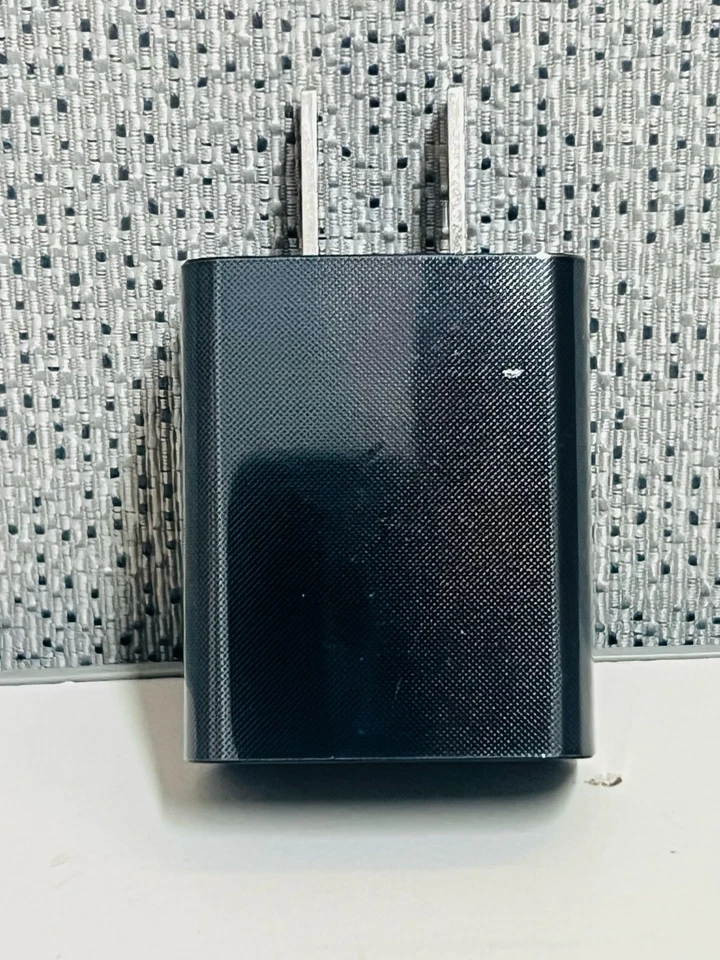 LOTE 5 TCL (5V/1A) Puerto USB Único Cargador de Pared Adaptador de Viaje - Negro (UC11US) Foto 2 de 4