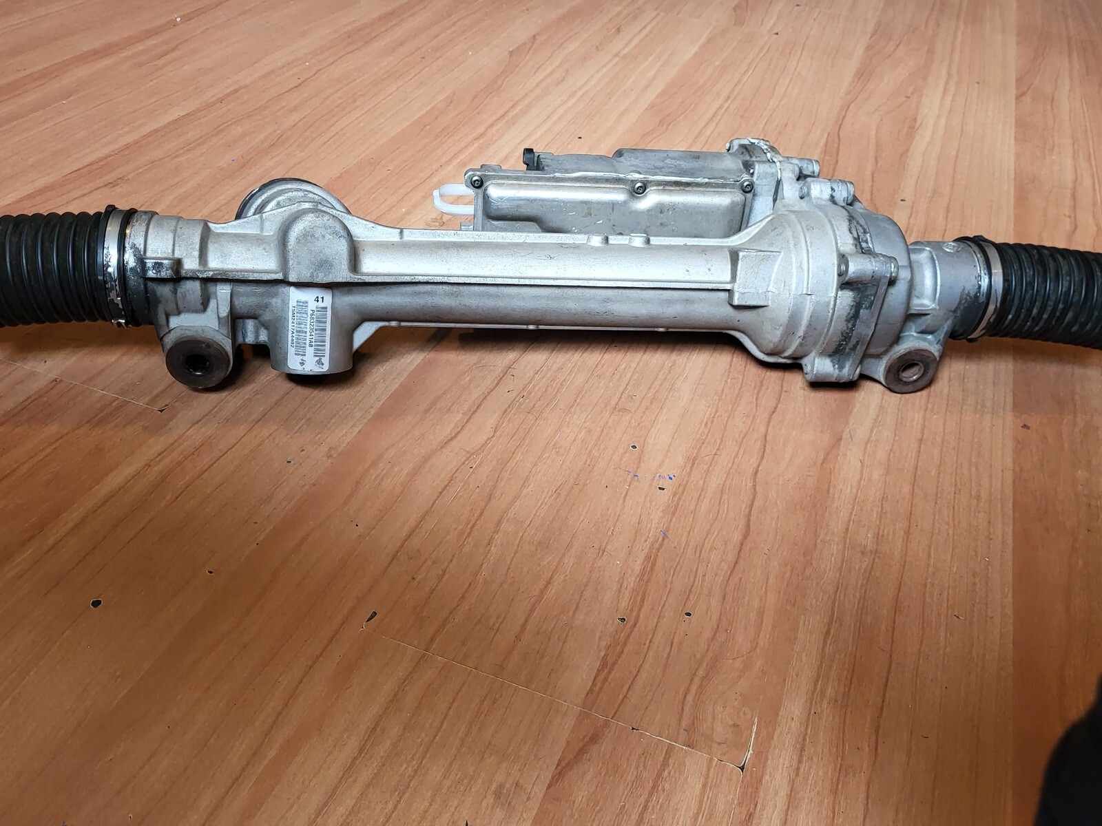 2016 - 2018 DODGE CHALLENGER POWER STEERING GEAR RACK & PINION OEM 