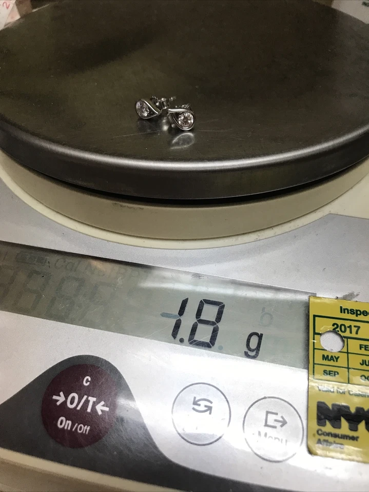 Pandora Brilliance Creado en Laboratorio 0.50ct Diamante Redondo Oro Blanco 14k Pendientes Foto 3 de 4