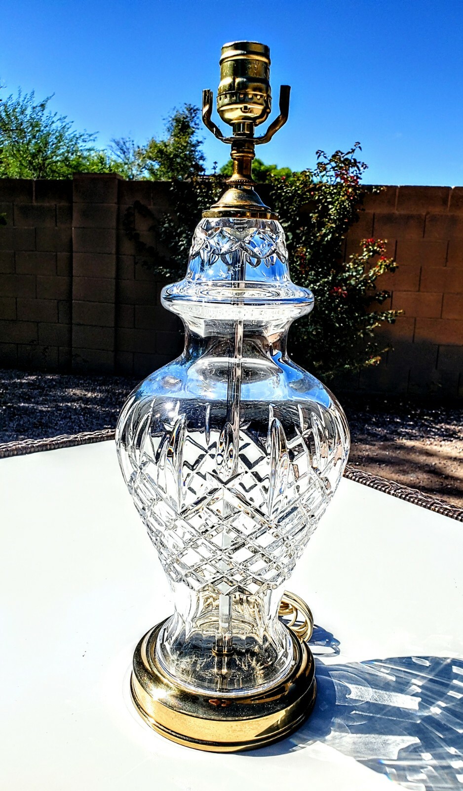 Waterford Araglin Fine Cut Irish Crystal Urn Style Table Lamp Mint