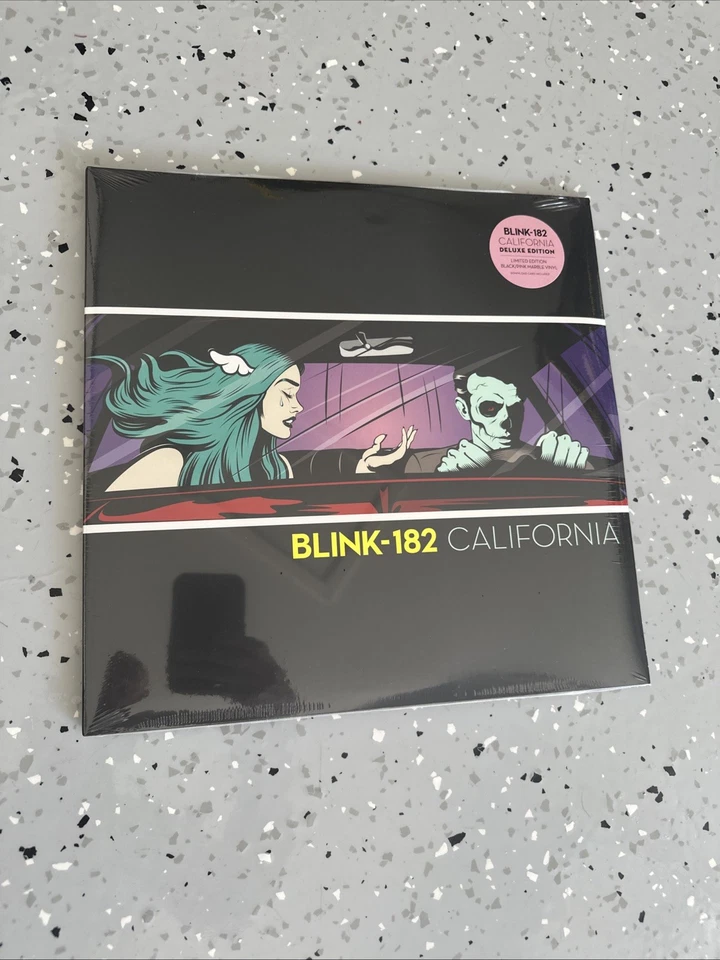 blink-182 - California (Deluxe Edition) 2xLP Vinyl Black/Pink Marble | Pop Punk - Image 2 of 4
