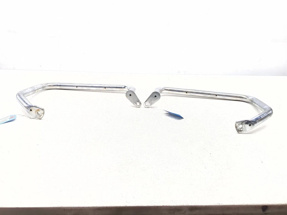 97-09 雅马哈 Royal Star Tour 豪华 XVZ1300LT 左后碰撞杆套装 — 第 4/4 张图片