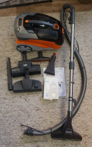 Staubsauger Thomas aqua pet + family inkl. Zubehör - funktioniert einwandfrei