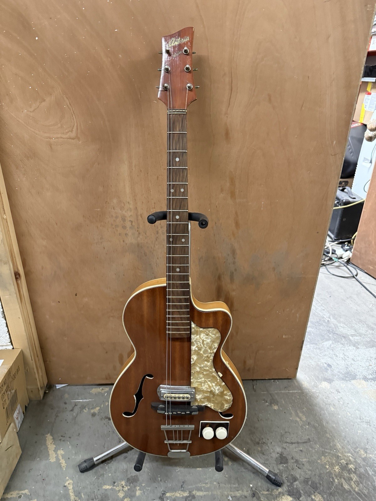 Antoria small bodied hollow body electric guitar Used Need Pegs