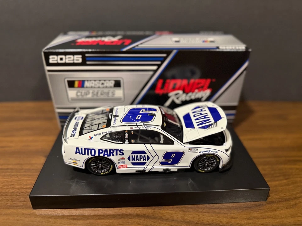 Chase Elliott 2025 #9 NAPA White Hendrick Chevrolet NASCAR 1/24 CUP - Image 3 of 4