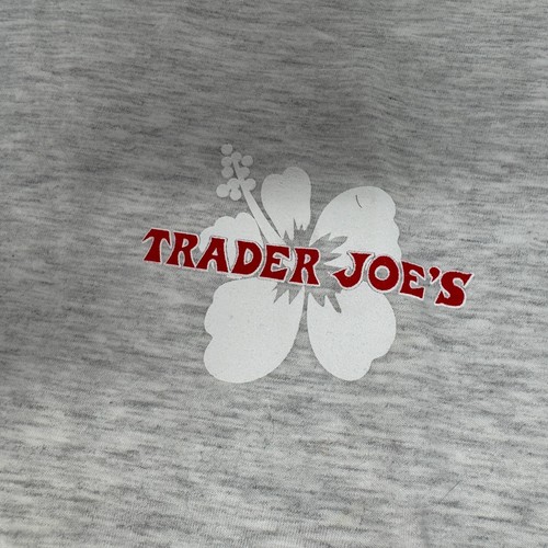 Trader Joe's Crew T-Shirt Super Soft Very Light Gray Almost White Adult XL - Picture 6 of 7