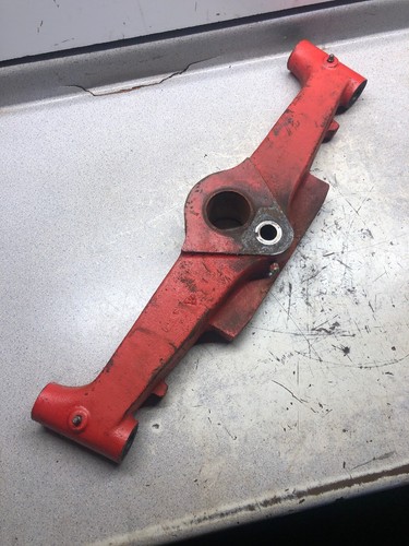 Gravely 8123 Tractor Front Axle - Picture 4 of 5