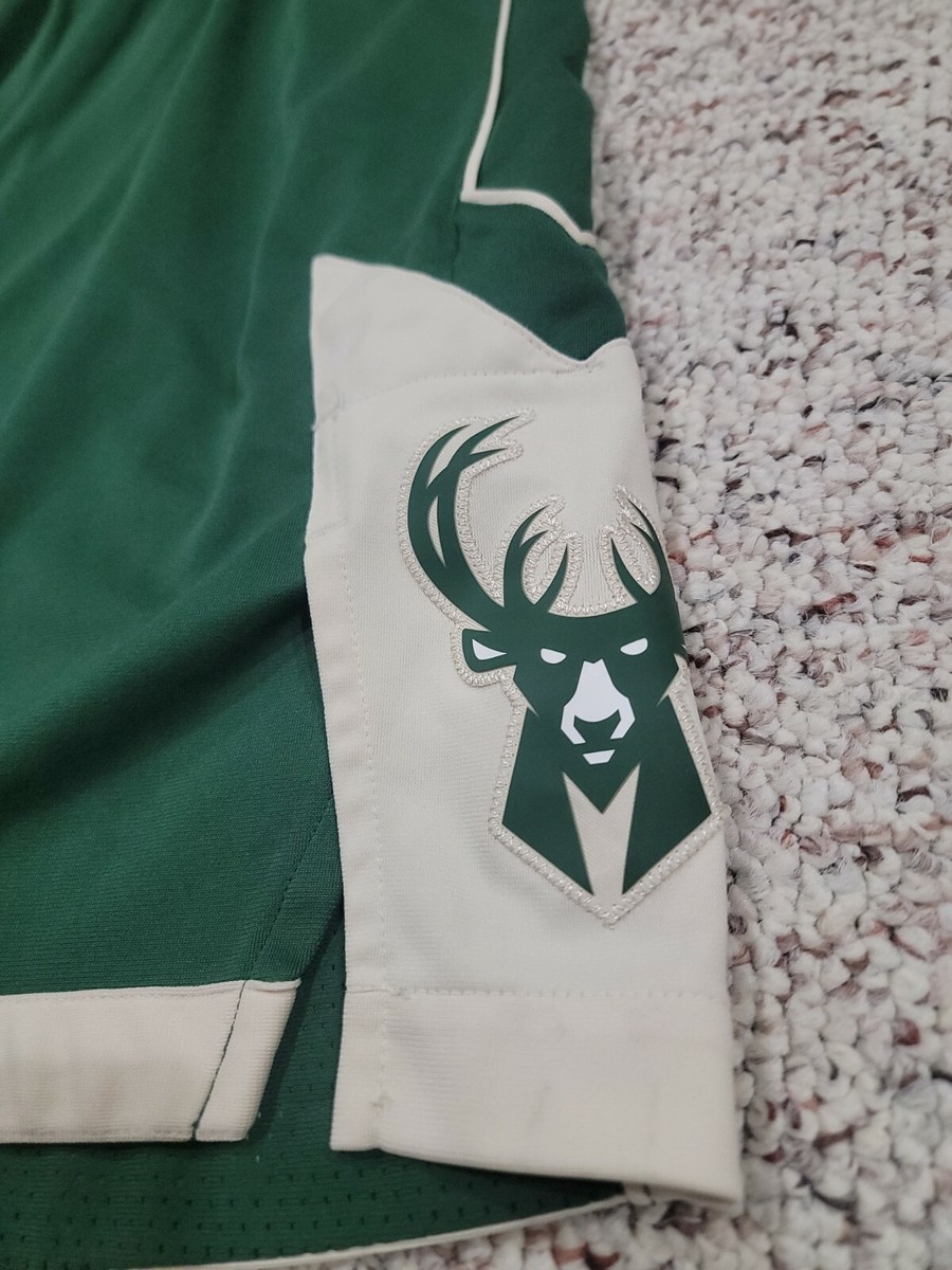 NIKE NBA MILWAUKEE BUCKS ウォームアップパンツ Mサイズ Milwaukee Bucks Nike Dri-FIT Spotlight Pant - Mens