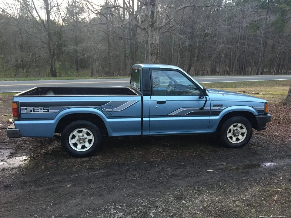 Mazda Genuine B2000 B2200 B2600 86-93 Rubber Bumper Stopper Pair UB41-65-851 OEM Foto 2 de 4